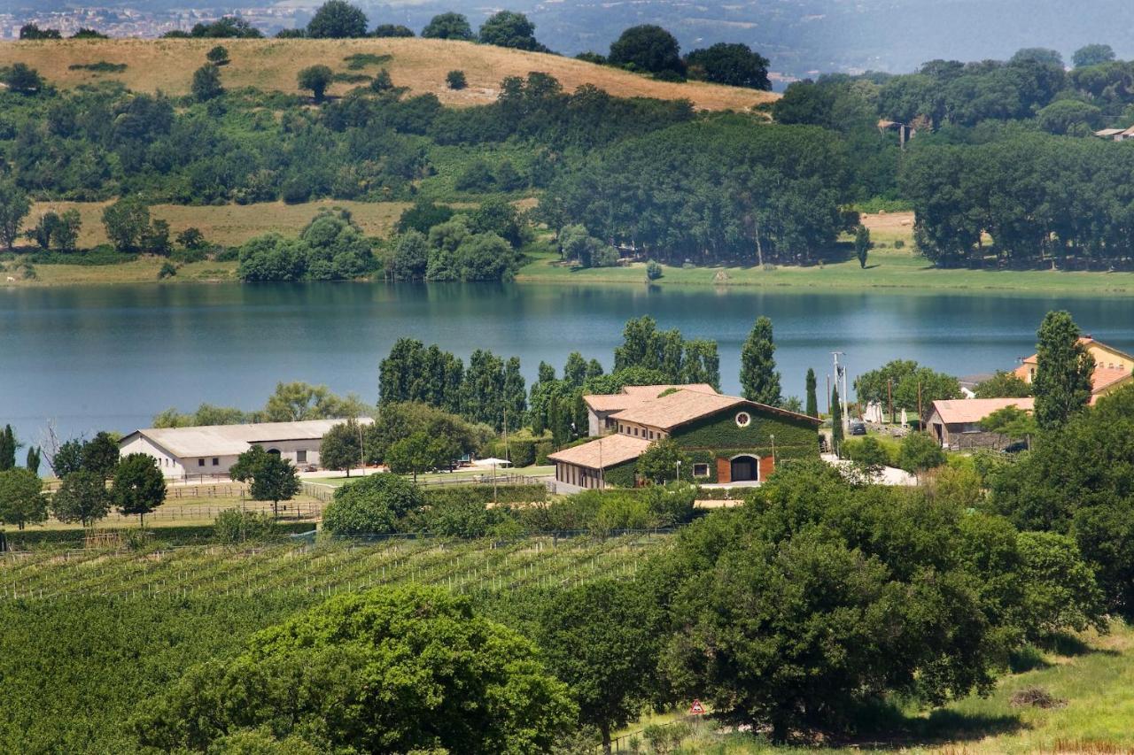 Agriturismo Potrero Grande Sul Lago Di Martignano Con Spiaggia Campagnano Di Roma Exterior foto